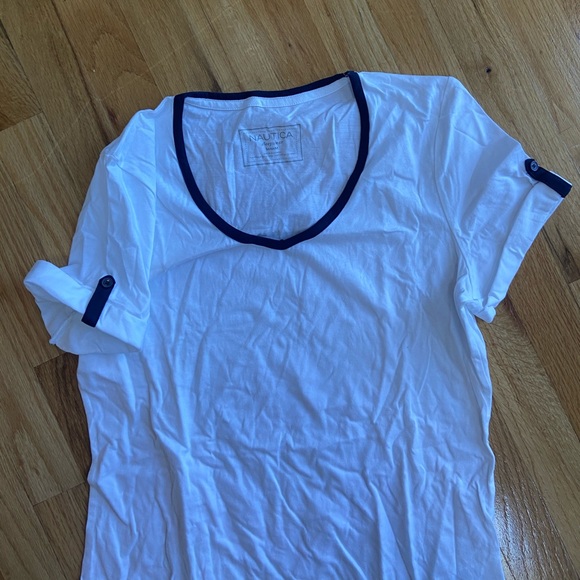 Nautica tshirt. - Picture 4 of 4